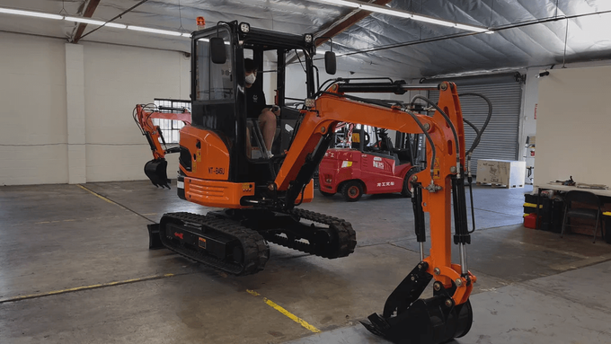 AGT Mini Excavator 6000lb with Swing Boom and Hydraulic System
