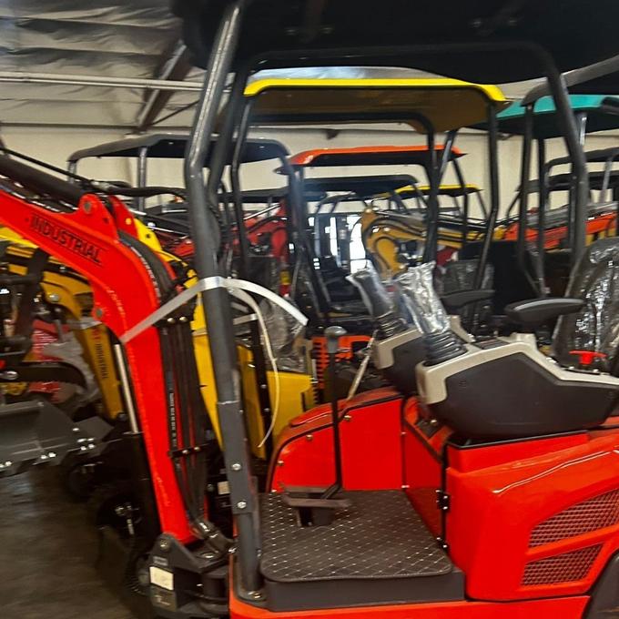 QK18K-C Mini Excavator with Kubota Engine – Swing Boom &amp; Hydraulic Thumb by Machinerylol