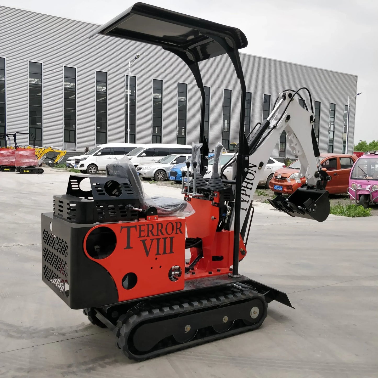 TYPHON TERROR On Tracks VIII 800kg Mini Excavator USA