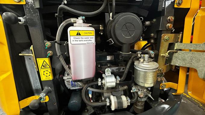 AGT Shantui 1.8-Ton Mini Excavator with Kubota Engine and Swing Boom