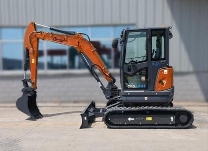 AGT CFG‑40UF 4‑Ton Mini Excavator – Kubota D1703 Diesel | EPA Certified