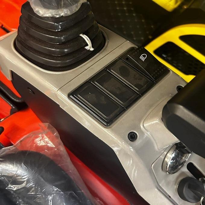 QK18K-C Mini Excavator with Kubota Engine – Swing Boom &amp; Hydraulic Thumb by Machinerylol