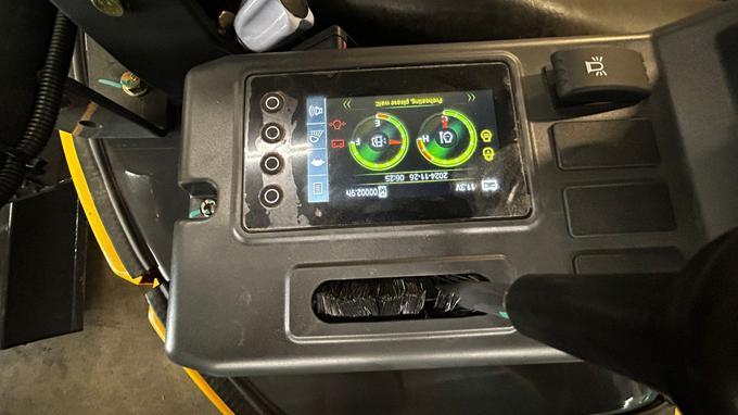 AGT Shantui 1.8-Ton Mini Excavator with Kubota Engine and Swing Boom