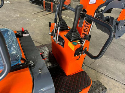 AGT Rato 1-Ton Mini Excavator – 13.5 HP Gasoline Engine by Machinerylol