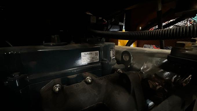 AGT Shantui 1.8-Ton Mini Excavator with Kubota Engine and Swing Boom