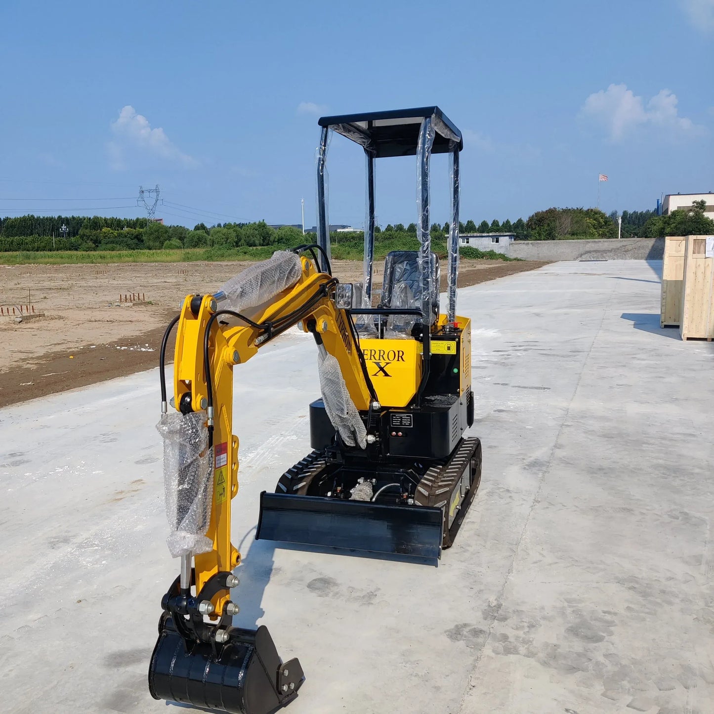 TYPHON TERROR X STORM Mini Excavator – 1 Ton Trench Digger with Canopy, Hydraulic Thumb Clip, Bucket USA